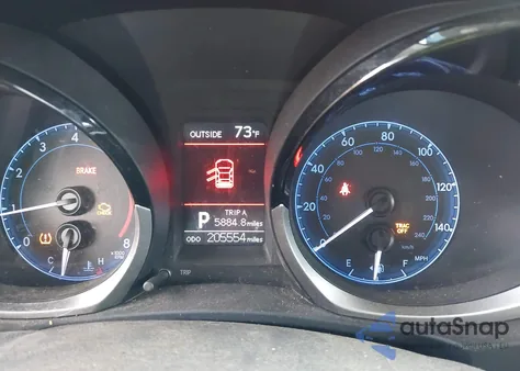 2014 Toyota Corolla S Plus z USA, uszkodzony, nr VIN 2T1BURHE2EC127802